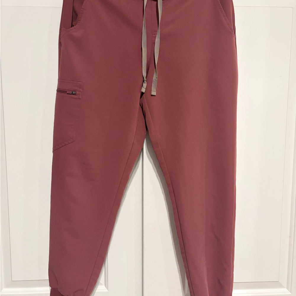 Figs Dark Cherry medium Rafaela and large joggers